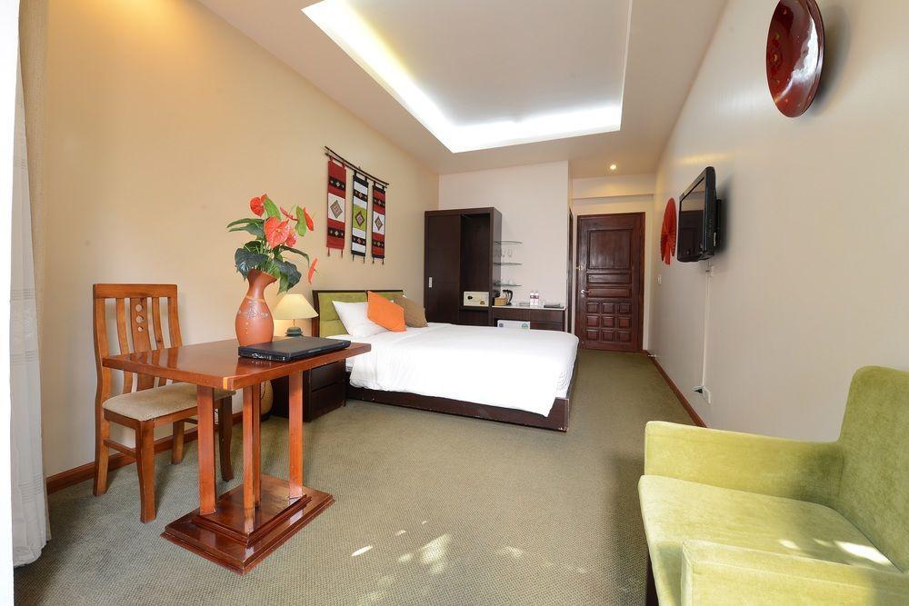 Artisan Boutique Hotel Hanoi Exterior photo